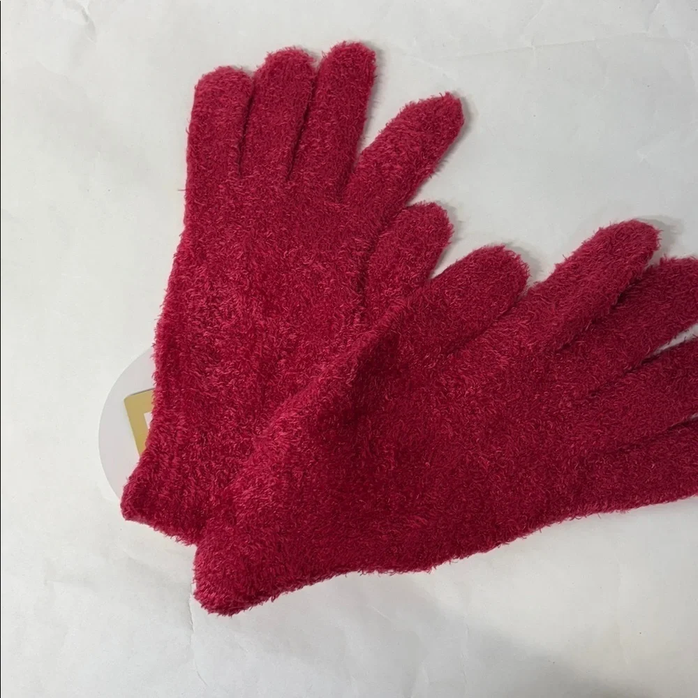 Woolrich  infused Aloe Vera moisturizing Red Gloves